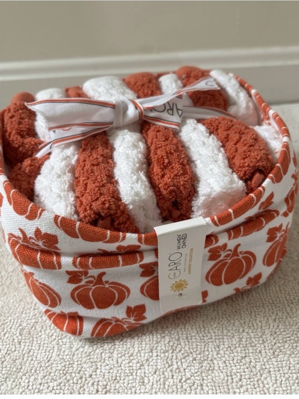 CARO Home Cotton Pumpkin Basket Washcloth Set of 8
Orange & White New